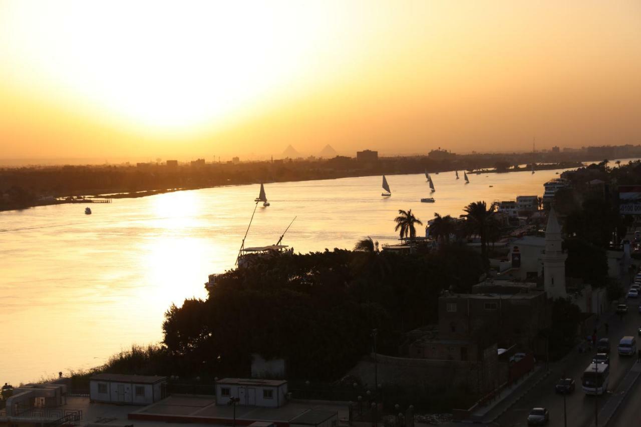 Maadi, Direct Nile River View From All Rooms カイロ エクステリア 写真