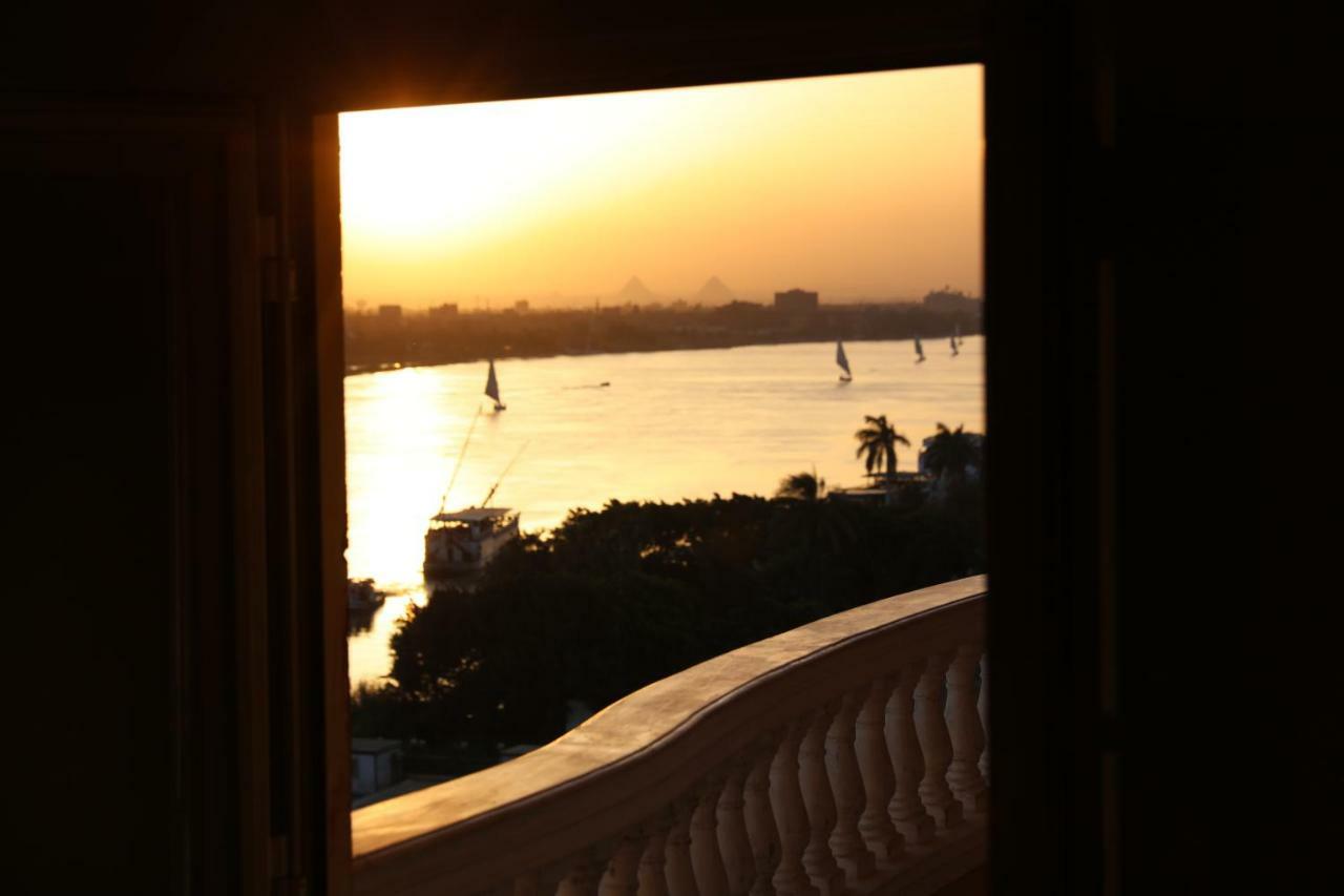 Maadi, Direct Nile River View From All Rooms カイロ エクステリア 写真