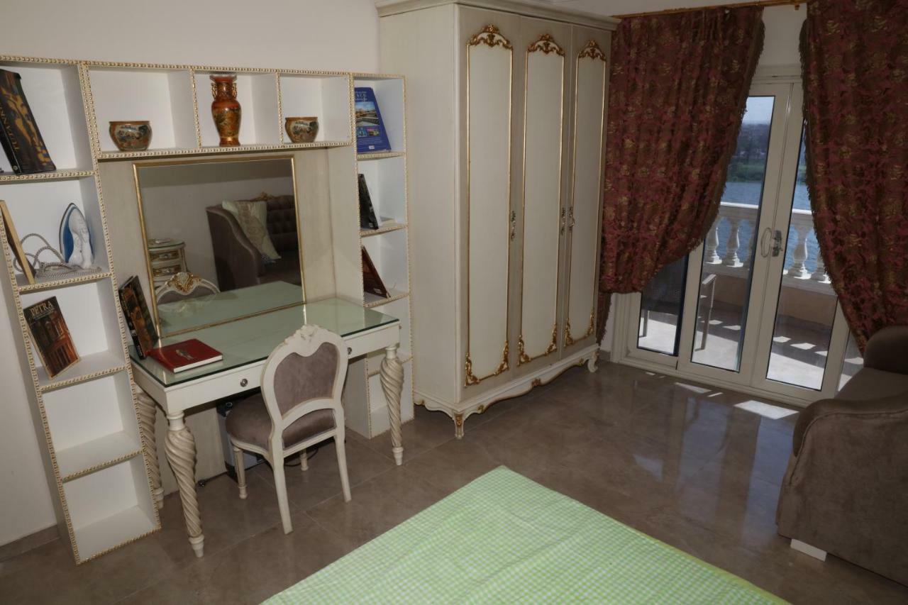 Maadi, Direct Nile River View From All Rooms カイロ エクステリア 写真