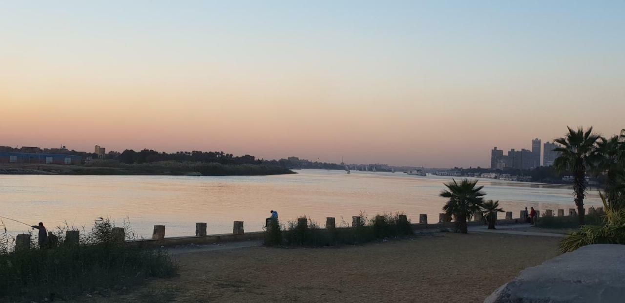 Maadi, Direct Nile River View From All Rooms カイロ エクステリア 写真